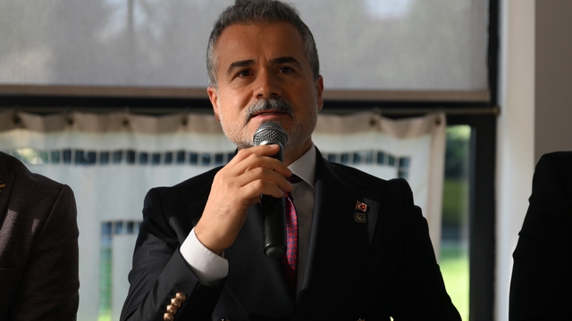 Yeniden Refah Partisi Genel Başkan Yardımcısı Kılıç, Edirne'de basın toplantısı düzenledi