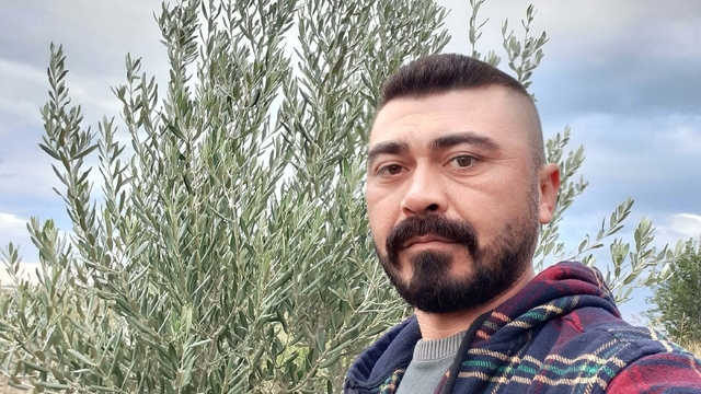 Tarlaya yuvarlanan otomobilin sürücüsü öldü