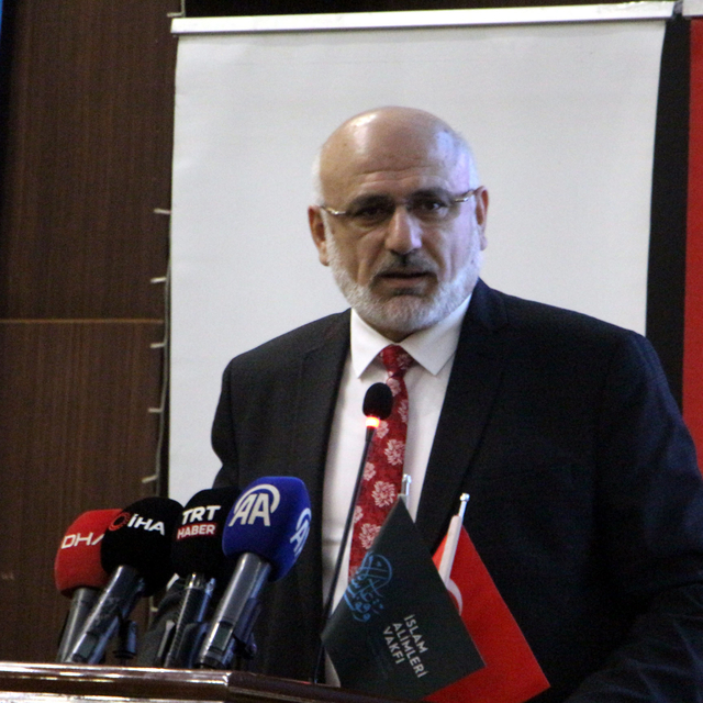 Diyanet İşleri Başkan Yardımcısı Şahin: Bugüne kadar bin üzeri TIR'ı Filist...