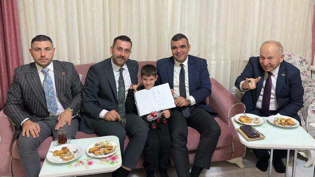 MHP Beypazarı İlçe Başkanı Erdoğan Orhan'dan ev ziyaretleri