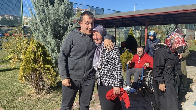 Özel gereksinimli bireylerden Kastamonusporlu futbolculara ziyaret