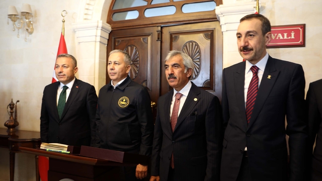 Bakan Yerlikaya: 8 Aralık'tan bugüne, geri dönüş yapan Suriyeli sayısı 550 bin (3)