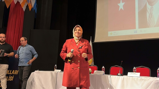 AK Parti'li Ercan: Tüm dünyanın lideri olan bir Cumhurbaşkanımız var