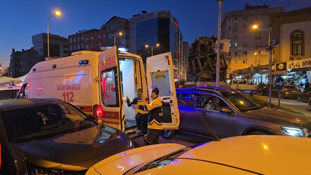 Zonguldak'ta bıçaklı kavgada bir kişi yaralandı