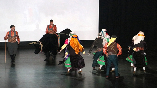 Erzurum'da SMA hastası iki çocuk için dans topluluğu gösteri yaptı