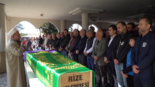 Yaya geçidinde kamyonetin çarptığı sağlık personeli toprağa verildi