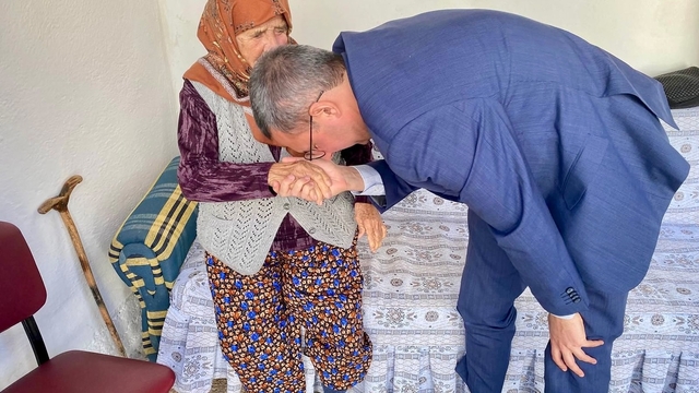 Pınarhisar Kaymakamı Özderin, aile ziyaretlerinde bulundu