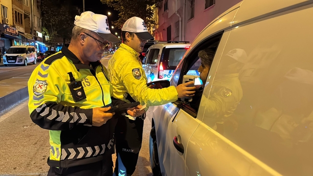 Edirne'de polis ekiplerince trafik denetimi yapıldı