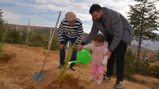 Eskişehir'deki orman yangını şehitlerinden Muharrem Can için fidan dikildi