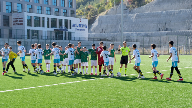 Kastamonu'da 14 Yaş Altı futbol müsabakasında İl Özel İdarespor, Bozkurtspor'u 3-2 yendi