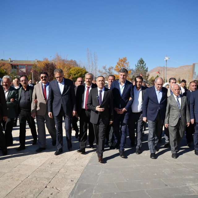 AK Parti Van İl Başkanı Arvas mahalle ziyaretlerini sürdürüyor