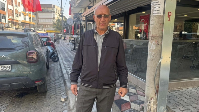 Öğrenci servis minibüsünde çıkan yangın, otomobile sıçradı (2)