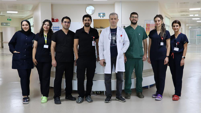 Sivas'ta 3 damarı tıkalı hasta açık kalp ameliyatıyla sağlığına kavuştu