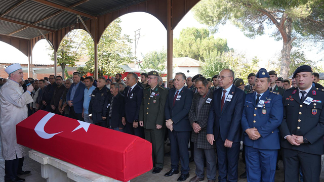 Manisa'da 95 yaşında vefat eden Kore gazisi son yolculuğuna uğurlandı