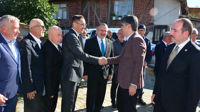 Bolu Valisi Aydın, Mengen'de temaslarda bulundu