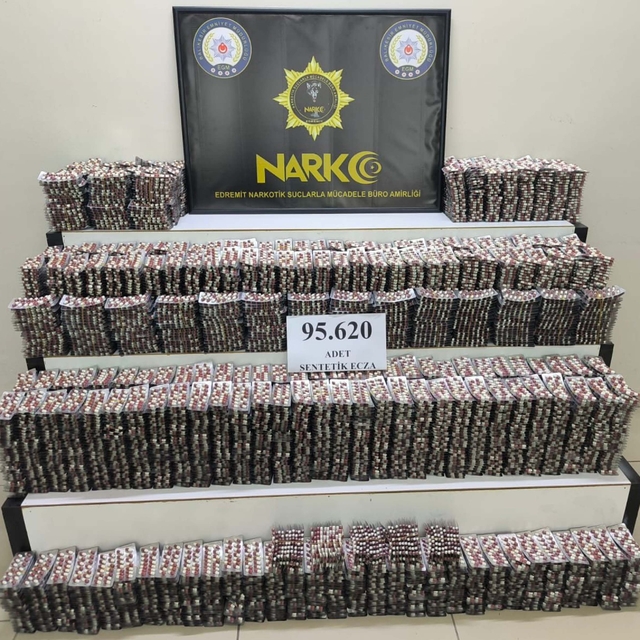 Balıkesir'de 95 bin sentetik hap ele geçirildi