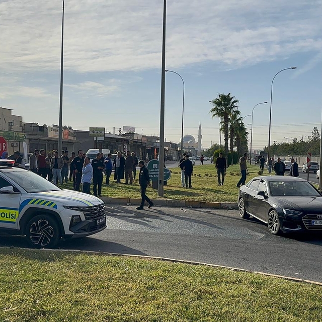 Şanlıurfa'da otomobille çarpışan motosikletteki 2 kişi yaşamını yitirdi