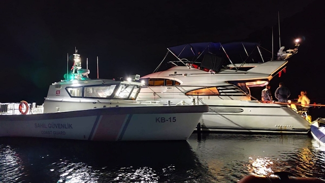 Muğla'da motoryatta kaçak içki, uyuşturucu ve silah ele geçirildi