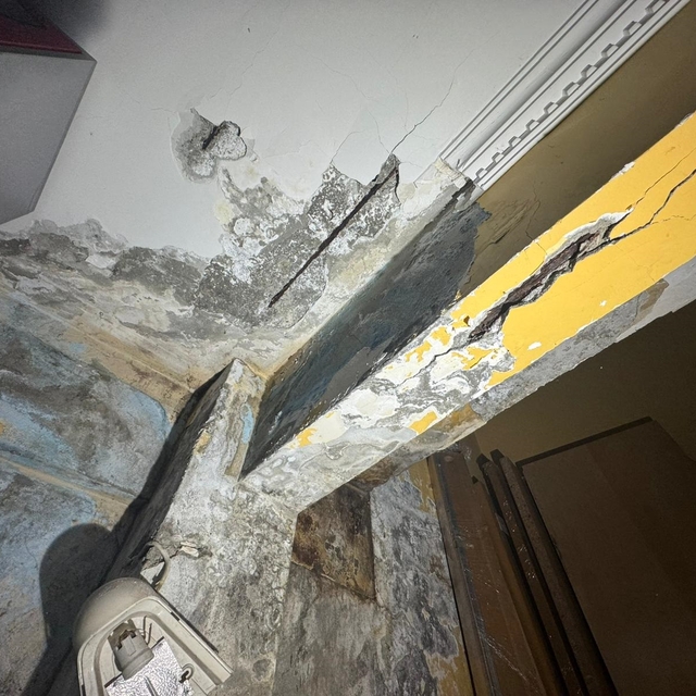 Darıca ilçesinde 2 binanın kolonları çatladı vatandaşlar evlerini tahliye e...