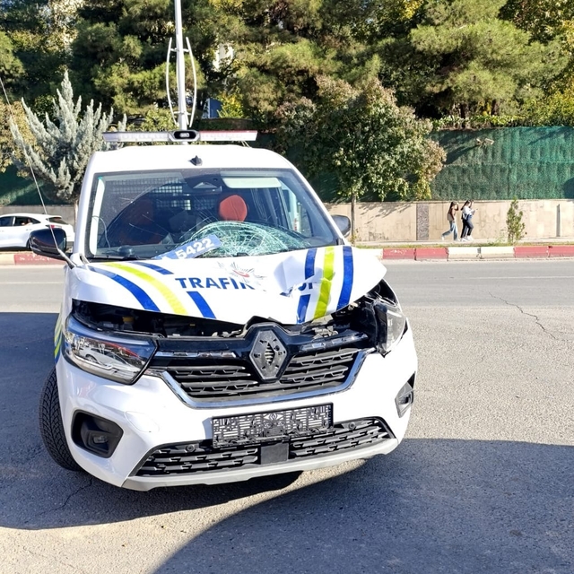 Polis otosunun çarptığı kadın, ağır yaralandı