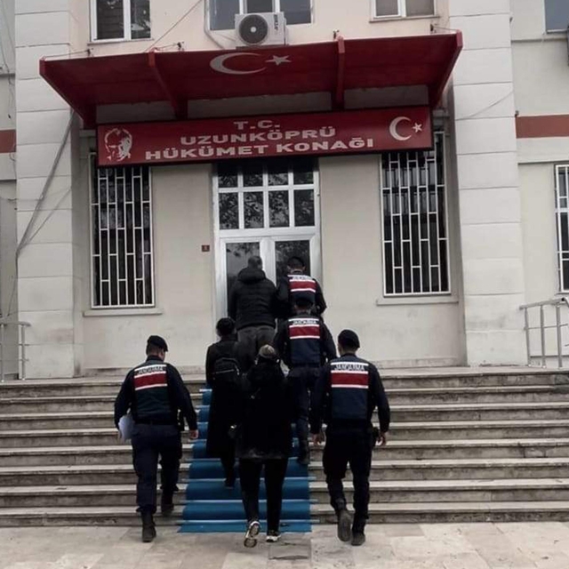 Yurt dışına kaçmak isterken yakalanan 3 FETÖ şüphelisi tutuklandı