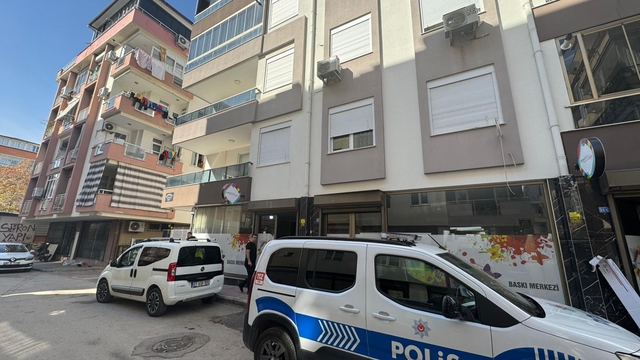 Antalya'da bir kişi evinde ölü bulundu