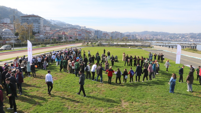 Rize'de "Geleneksel Uçurtma Şenliği" düzenlendi