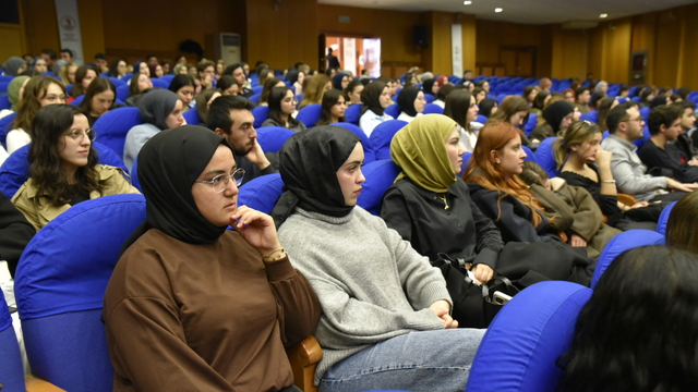 Samsun'da "Çocuk ve Gençlerde Bağımlılık" konulu sempozyum düzenlendi