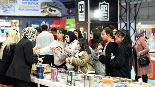 11. Malatya Anadolu Kitap Fuarı devam ediyor