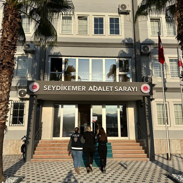 Seydikemer'de 32 yıl kesinleşmiş hapis cezası bulunan firari hükümlü yakala...