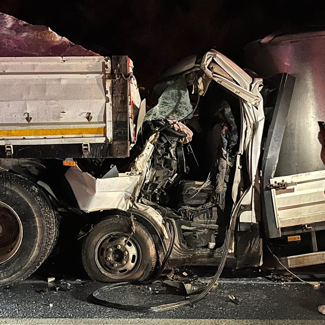 Süt toplama aracı TIR'a çarptı; 1 ölü