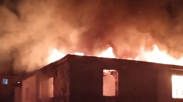 Gaziantep'te 3 katlı binada yangın