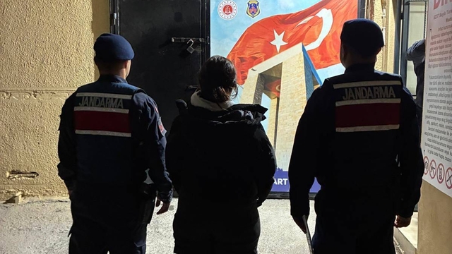 Çanakkale'de jandarmanın yakaladığı 33 şüpheliden 8'i tutuklandı