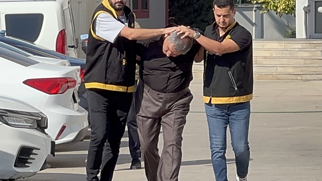 Adana'da bir kişiyi sokakta pompalı tüfekle vurarak öldüren zanlı tutuklandı