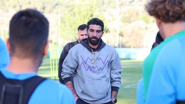 Bodrum FK Teknik Direktörü Burhan Eşer: Yeni bir serinin başlangıcı için kazanmak istiyoruz