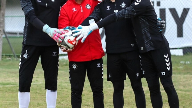 Altay'da 3 kaleci görev yaptı