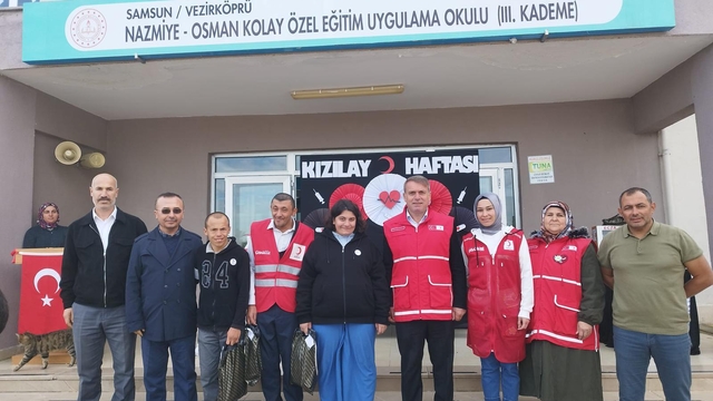 Samsun'da Türk Kızılay'dan özel öğrencilere moral ziyareti