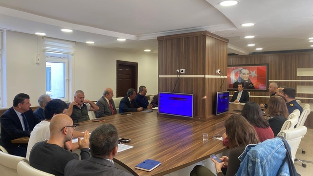 Mersin'de sahipsiz hayvanlarla ilgili koordinasyon toplantısı yapıldı