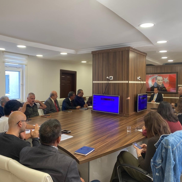 Mersin'de sahipsiz hayvanlarla ilgili koordinasyon toplantısı yapıldı