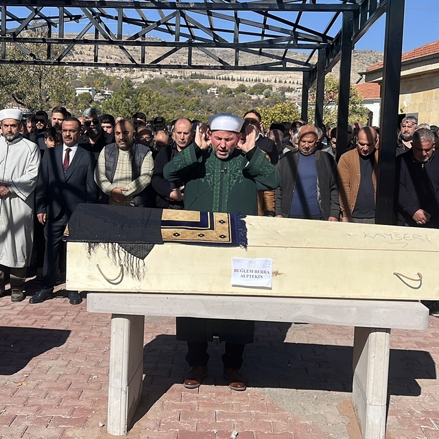 Otomobilin çarptığı 14 yaşındaki Buğlem Berra öldü (2)