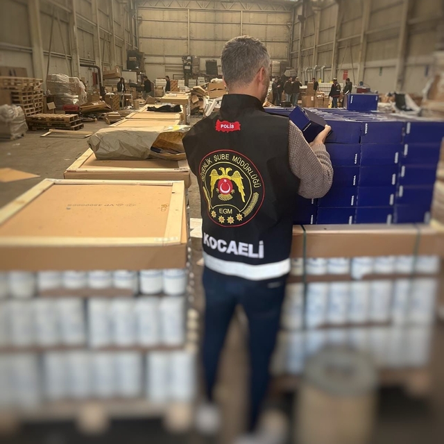 Piyasa değeri 15 milyon lira olan taklit otomotiv parçası ele geçirildi