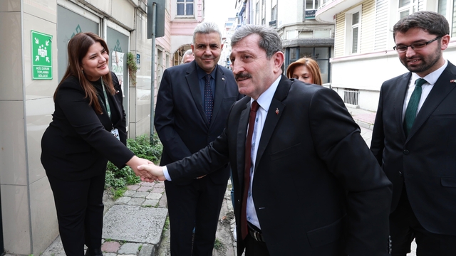 Samsun Valisi Tavlı'dan Yeşilay'a ziyaret