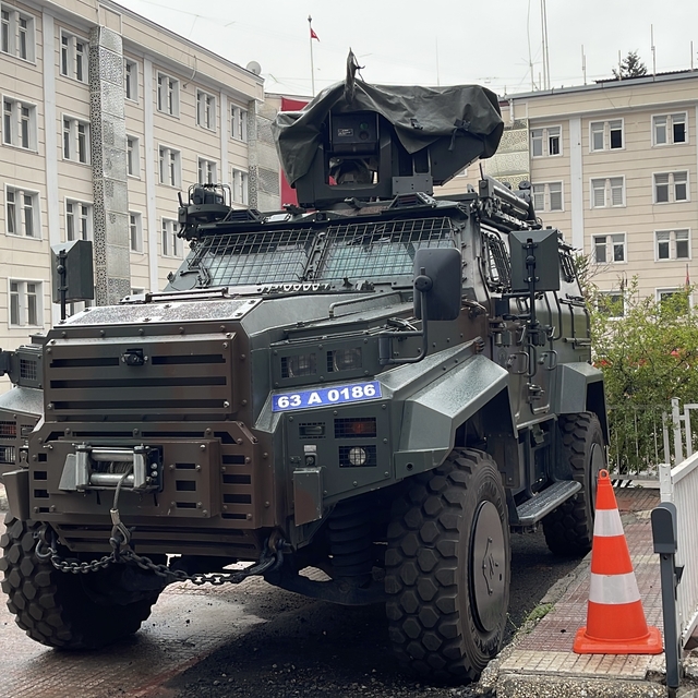 Şanlıurfa'da DEAŞ operasyonuna 11 gözaltı