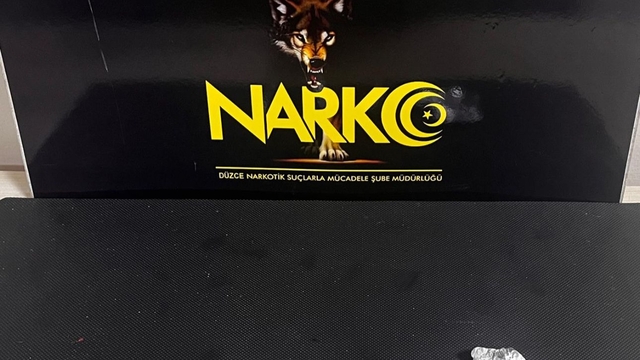Düzce'de uyuşturucu operasyonunda yakalanan 2 şüpheli tutuklandı