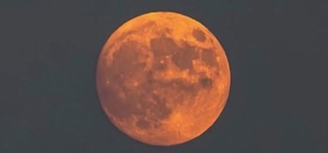 Antalya semalarında 'Kunduz Süper Dolunayı' görüntülendi