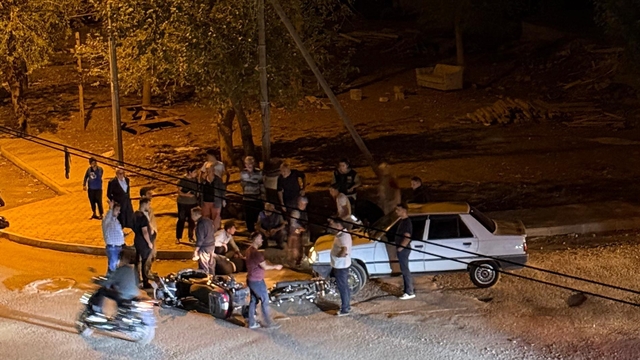 Adana'da iki motosiklet çarpıştı: 2 yaralı