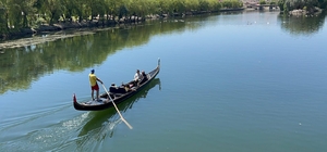 Kapadokya'da Kızılırmak Nehri'ndeki gondol turlarına yoğun ilgi