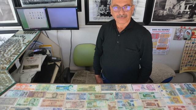 Manisalı fotoğrafçı 50 ülkenin paralarıyla koleksiyon oluşturdu