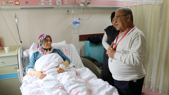 Amasya'da 38 yaşındaki kadının karnından 8,5 kilogramlık kitle çıkarıldı