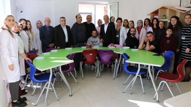 Merzifon Kaymakam Karaaslan, rehabilitasyon merkezlerini ziyaret etti